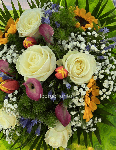 Bouquet di fiori assortiti.